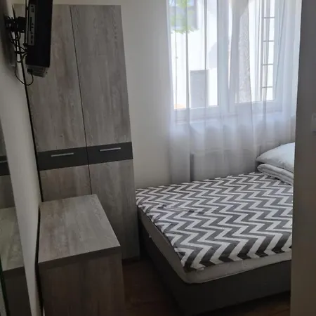Baltika Hotel *